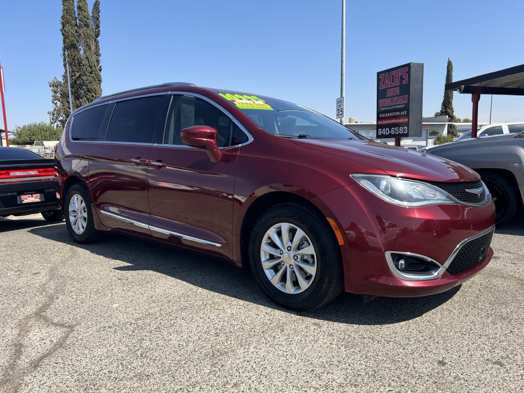 2018 Chrysler Pacifica Image 4