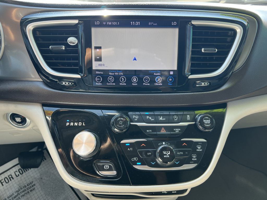 2018 Chrysler Pacifica Image 10