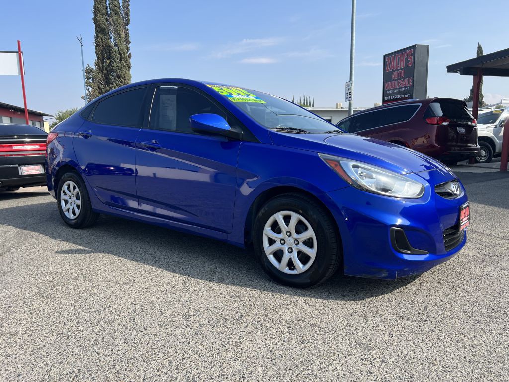 2013 Hyundai Accent Image 4