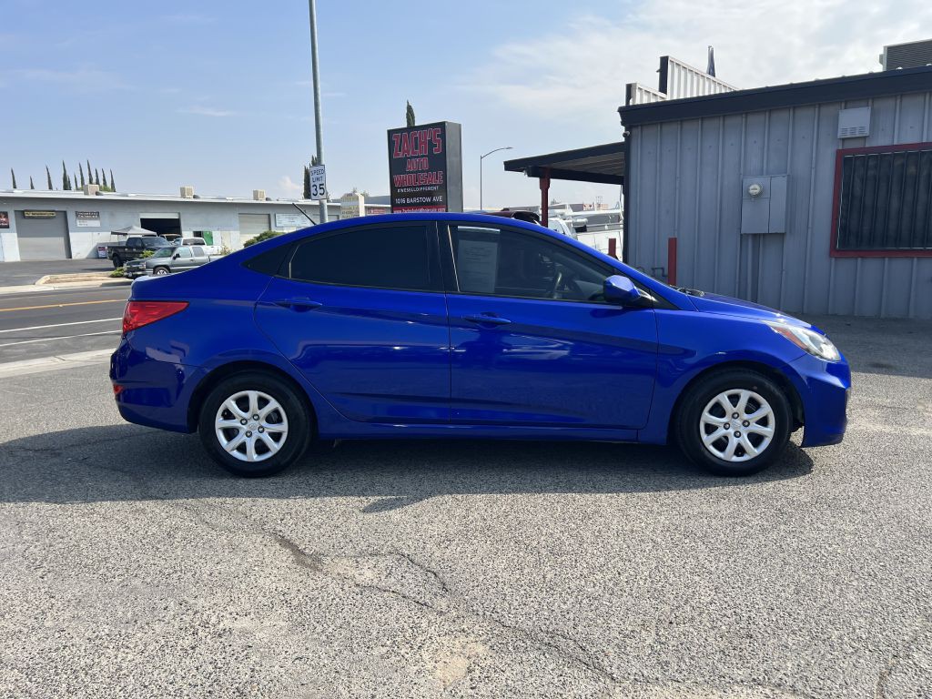 2013 Hyundai Accent Image 5
