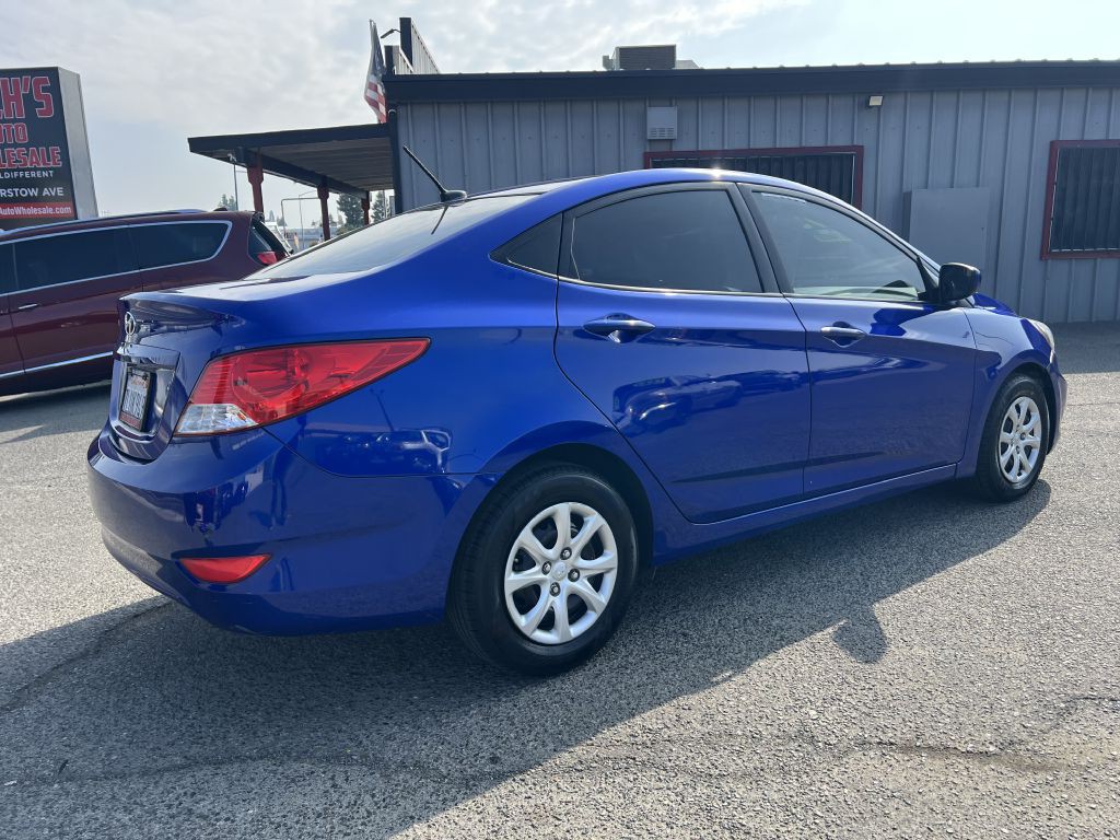 2013 Hyundai Accent Image 6