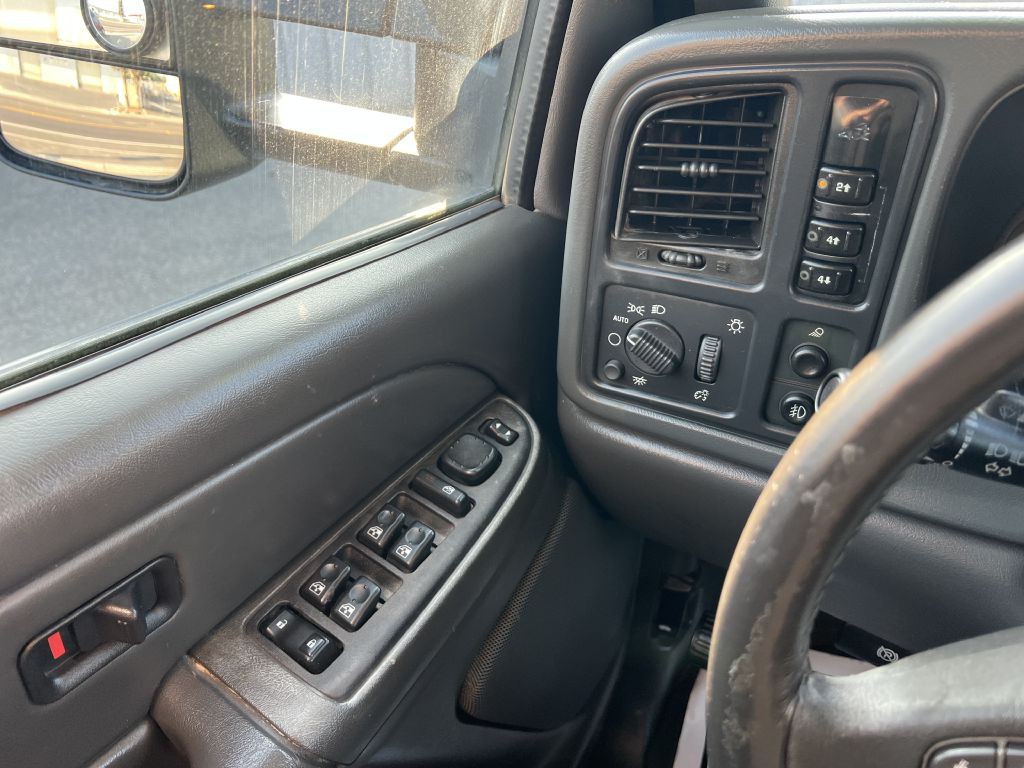 2006 Chevrolet Silverado 1500 Image 12
