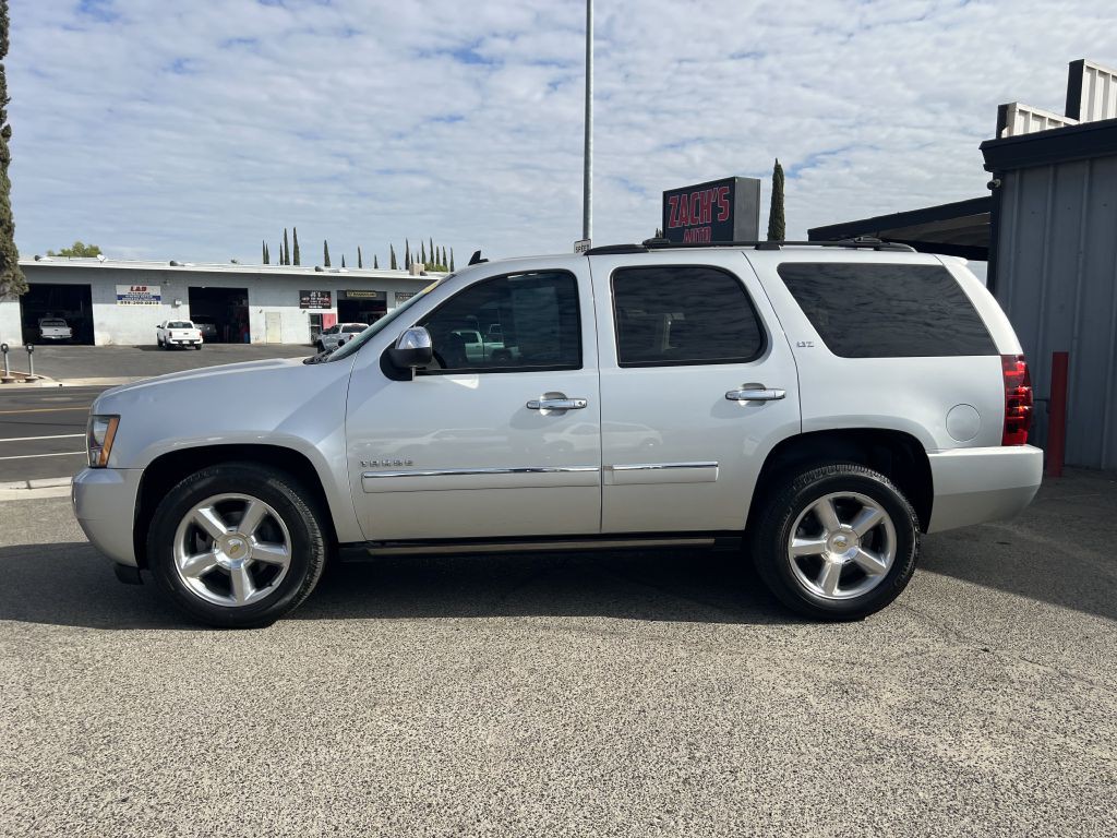 2012 Chevrolet Tahoe Image 2