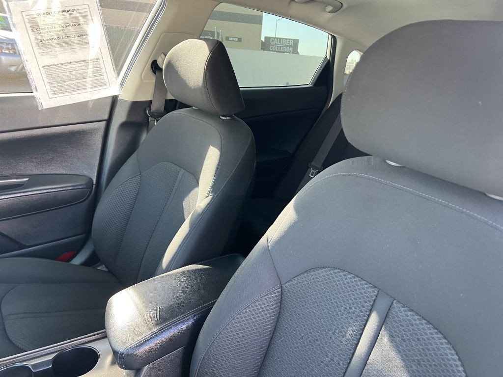 2017 Kia Optima Image 9
