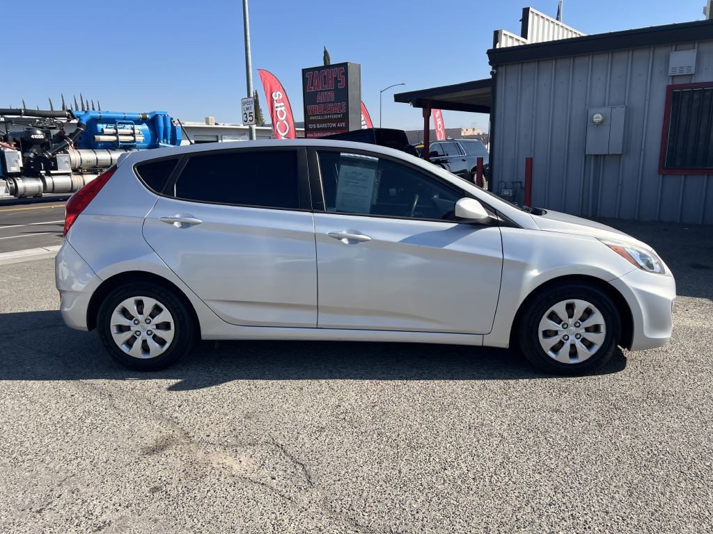 2017 Hyundai Accent Image 5