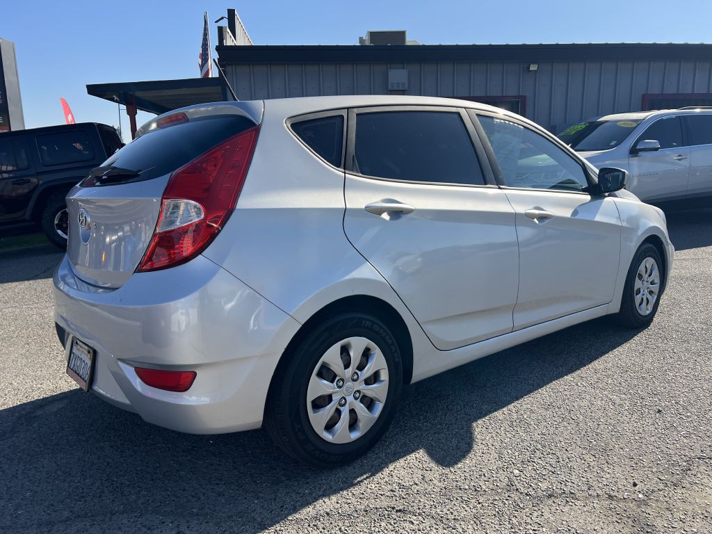 2017 Hyundai Accent Image 6