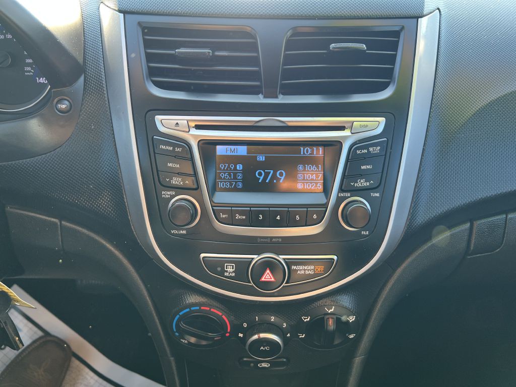 2017 Hyundai Accent Image 10