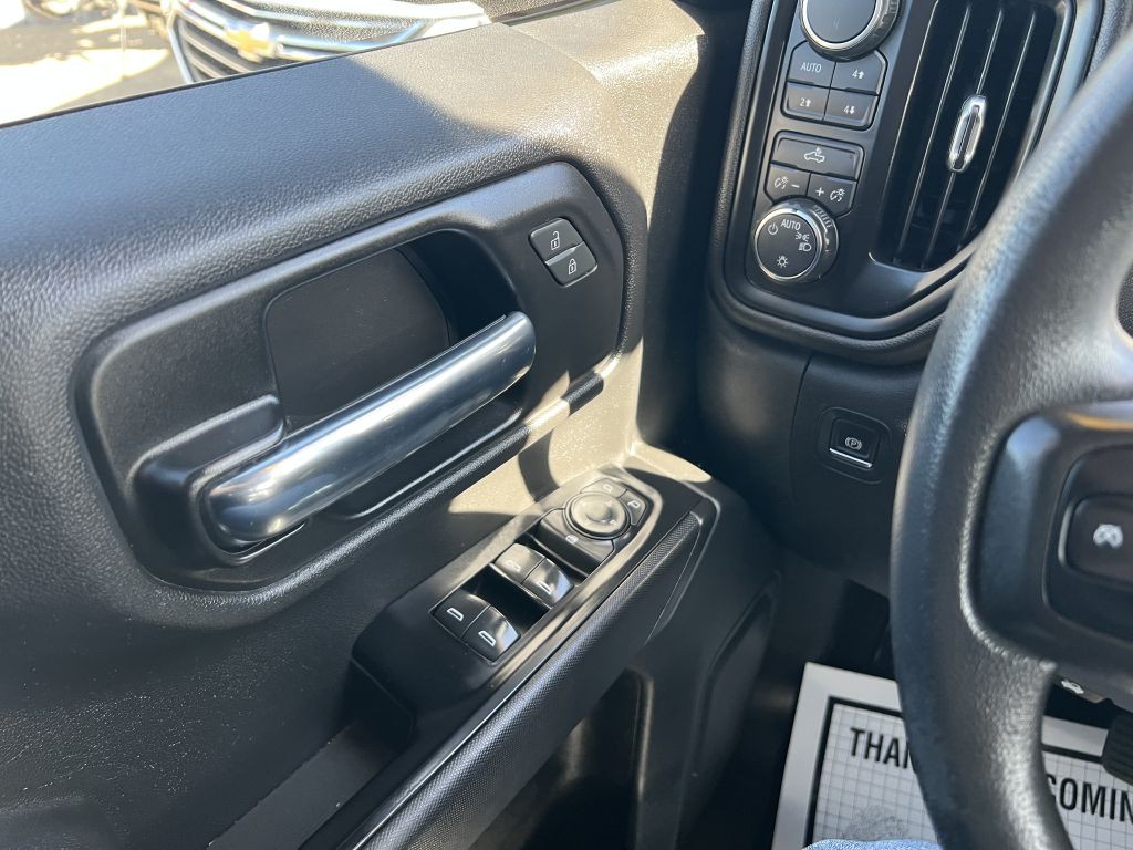 2019 Chevrolet Silverado 1500 Image 12