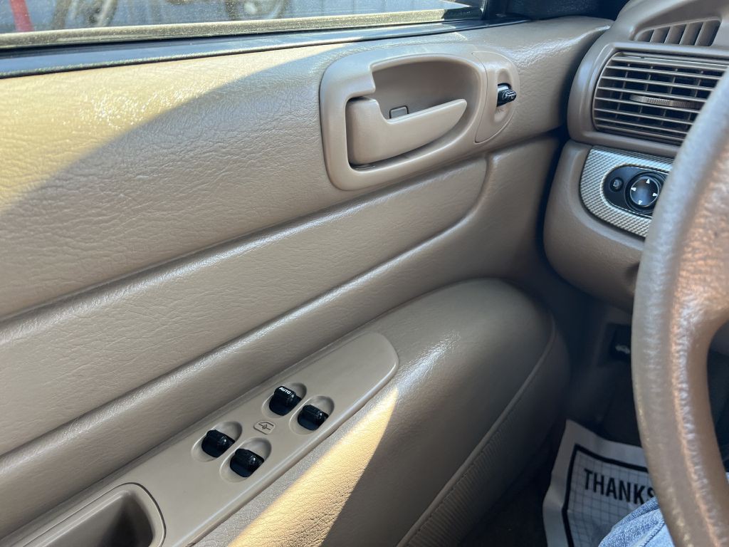 2002 Chrysler Sebring Image 12
