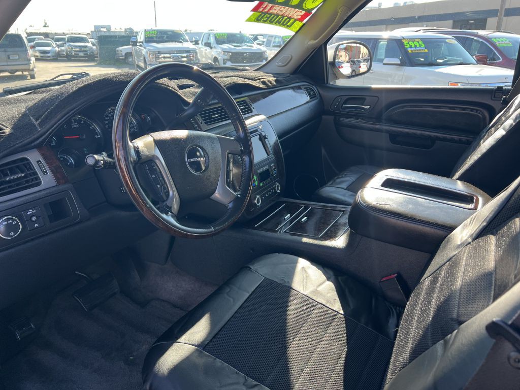 2011 GMC Yukon Image 8