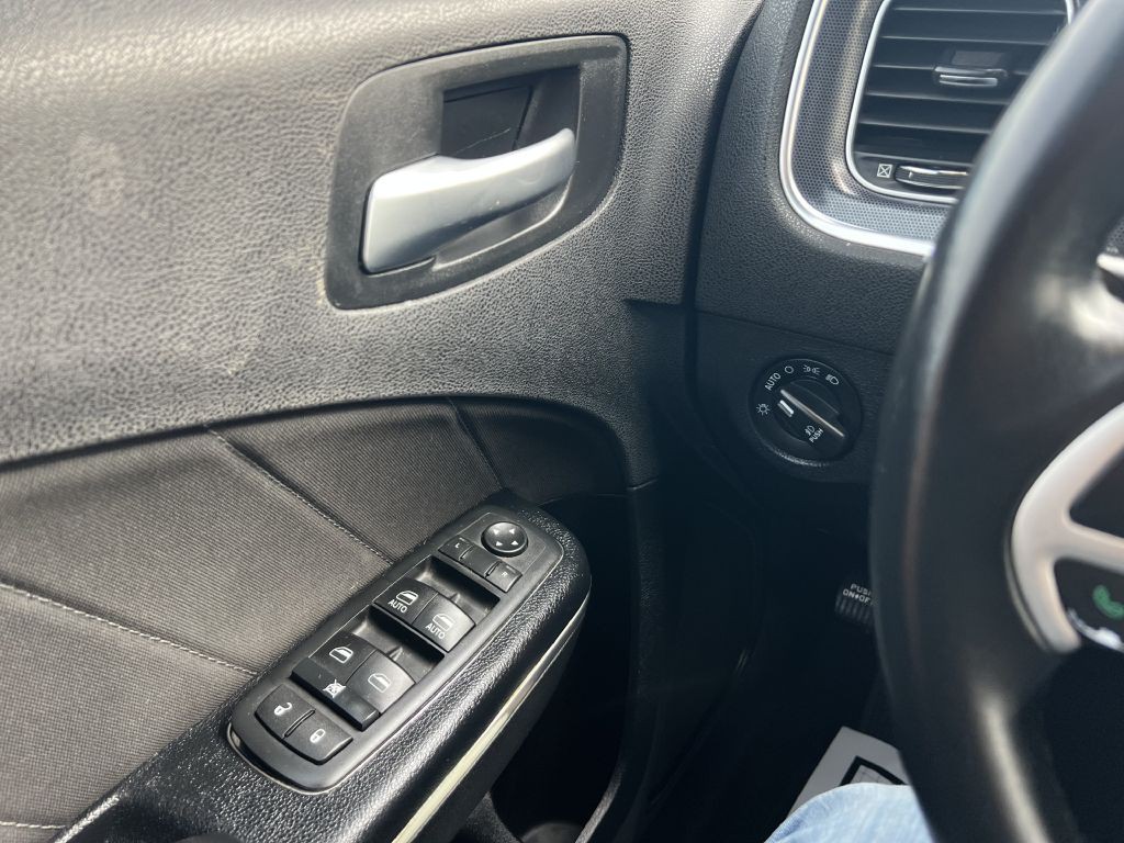 2015 Dodge Charger Image 12