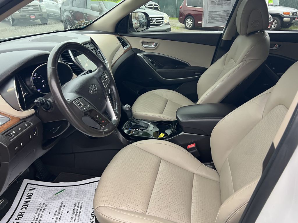 2014 Hyundai Santa Fe Image 8