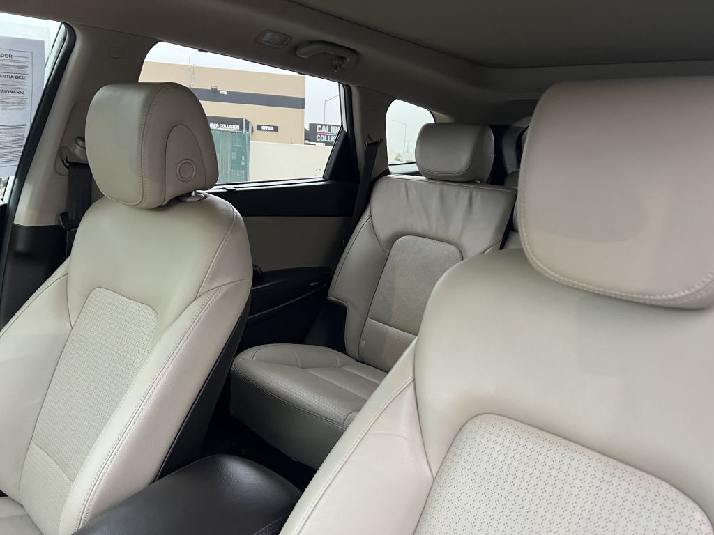 2014 Hyundai Santa Fe Image 9