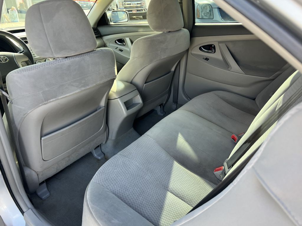 2010 Toyota Camry Image 7
