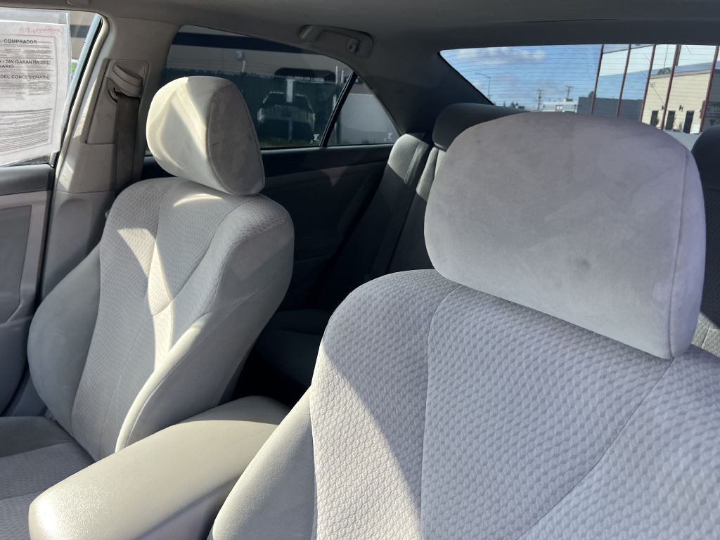 2010 Toyota Camry Image 9