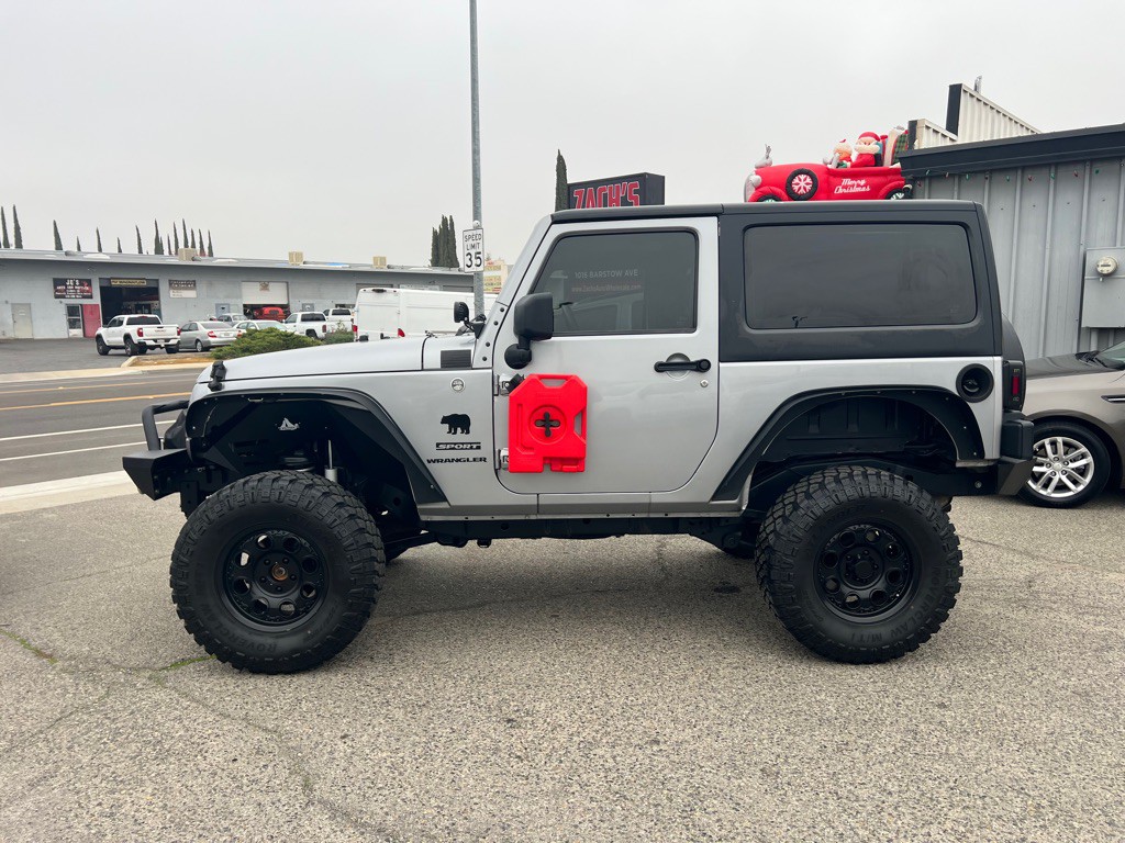 2013 Jeep Wrangler Image 2