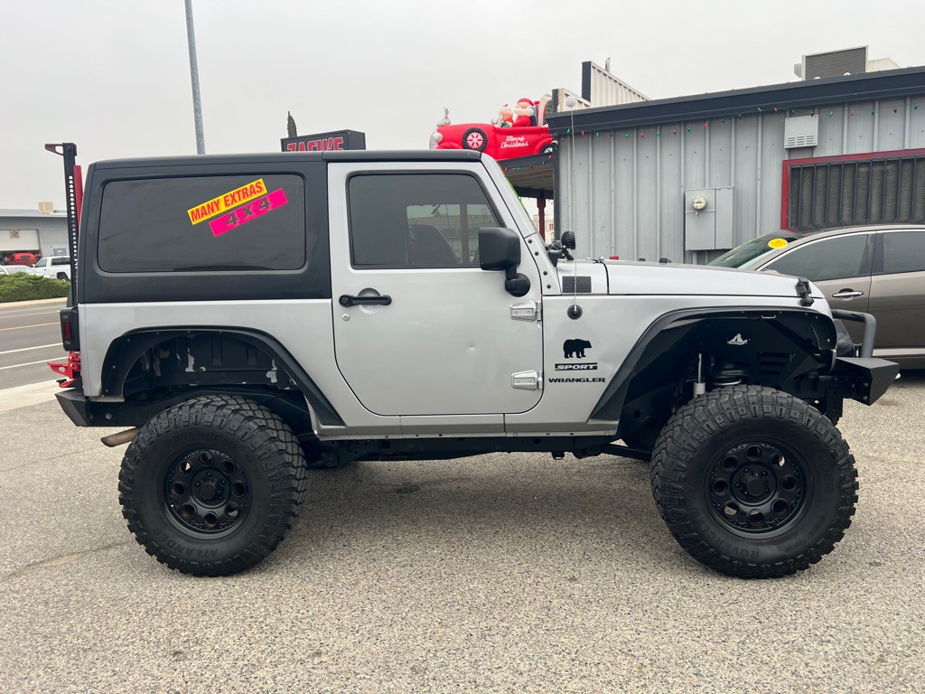 2013 Jeep Wrangler Image 5