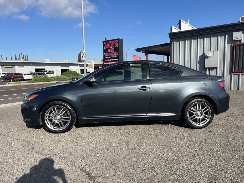 2010 Scion tC Image 2