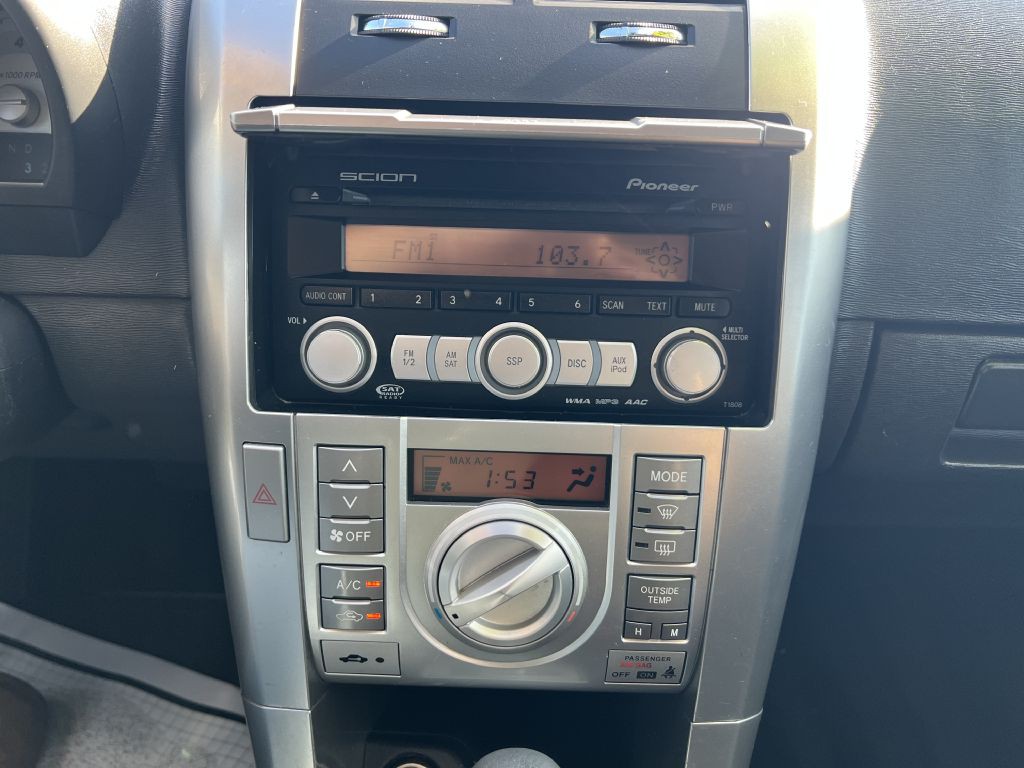 2010 Scion tC Image 10