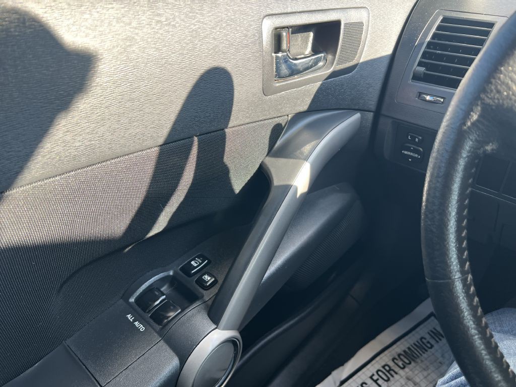 2010 Scion tC Image 12