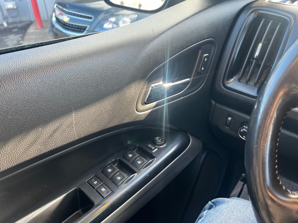 2016 Chevrolet Colorado Image 12