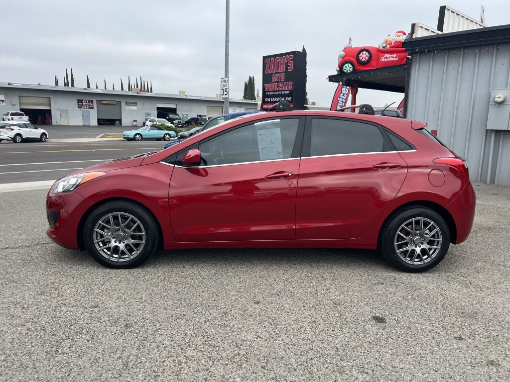 2016 Hyundai Elantra Image 2