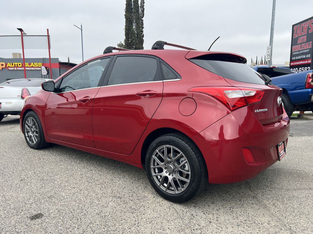 2016 Hyundai Elantra Image 3