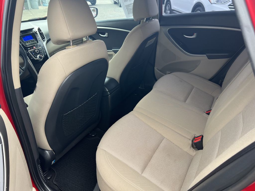 2016 Hyundai Elantra Image 7