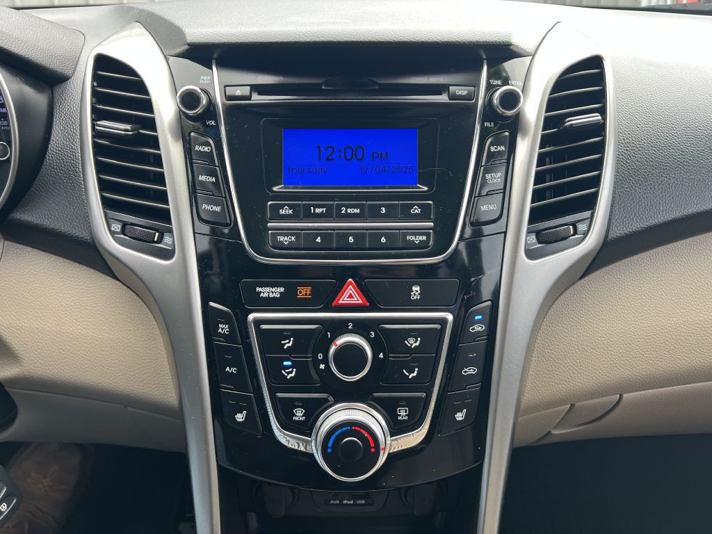 2016 Hyundai Elantra Image 10