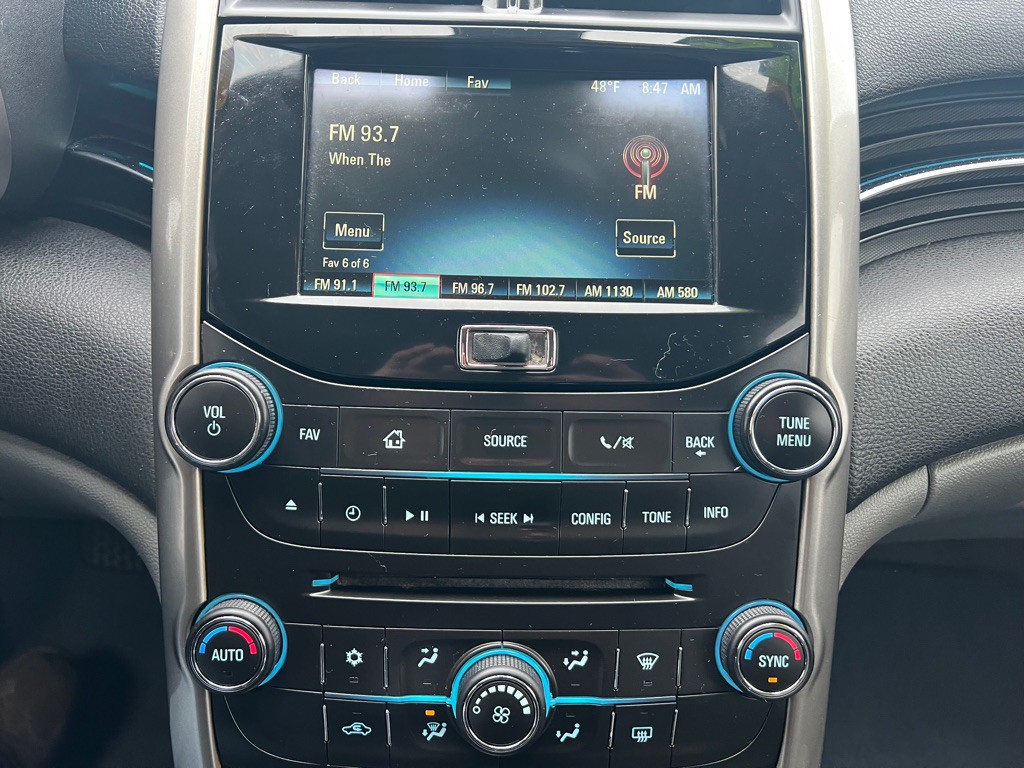 2015 Chevrolet Malibu Image 10