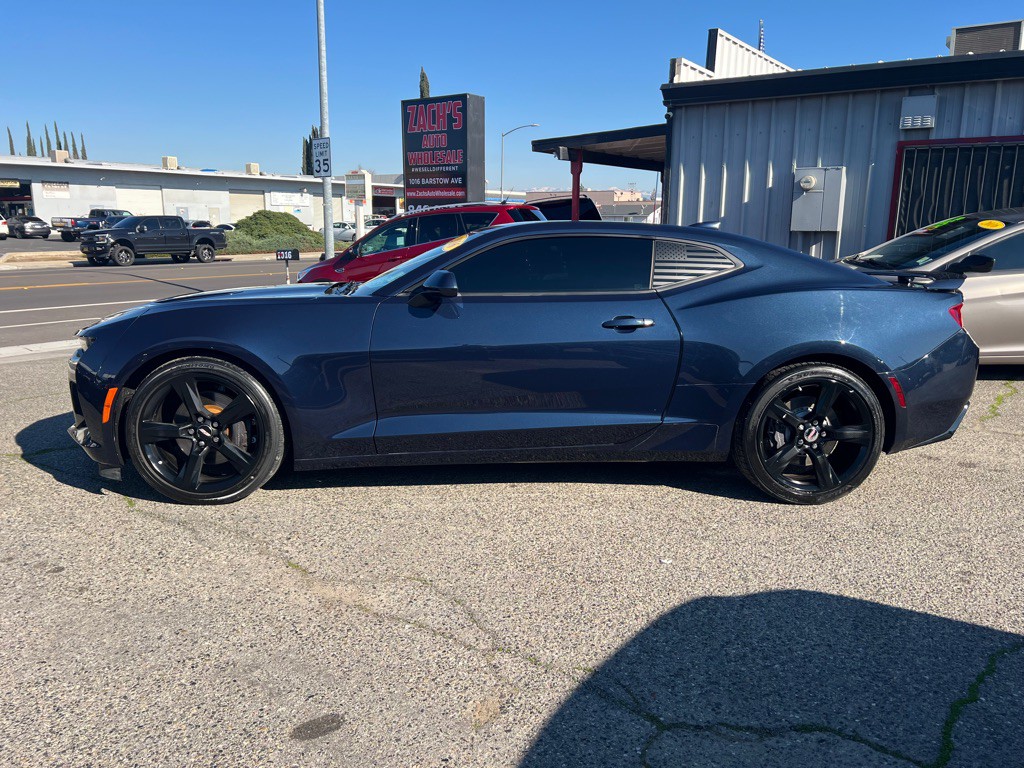 2016 Chevrolet Camaro Image 2