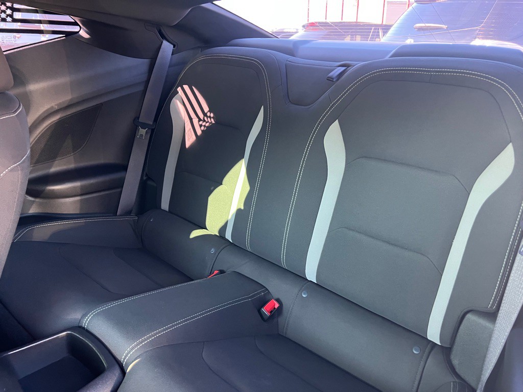 2016 Chevrolet Camaro Image 9