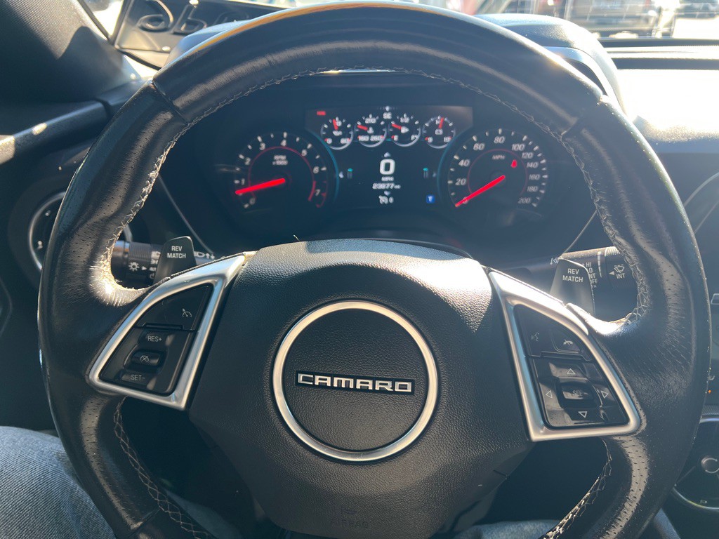 2016 Chevrolet Camaro Image 11