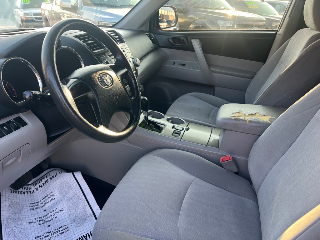 2011 Toyota Highlander Image 8