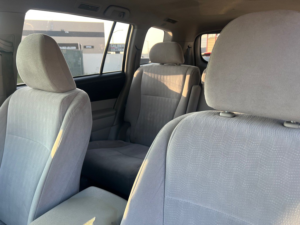 2011 Toyota Highlander Image 9