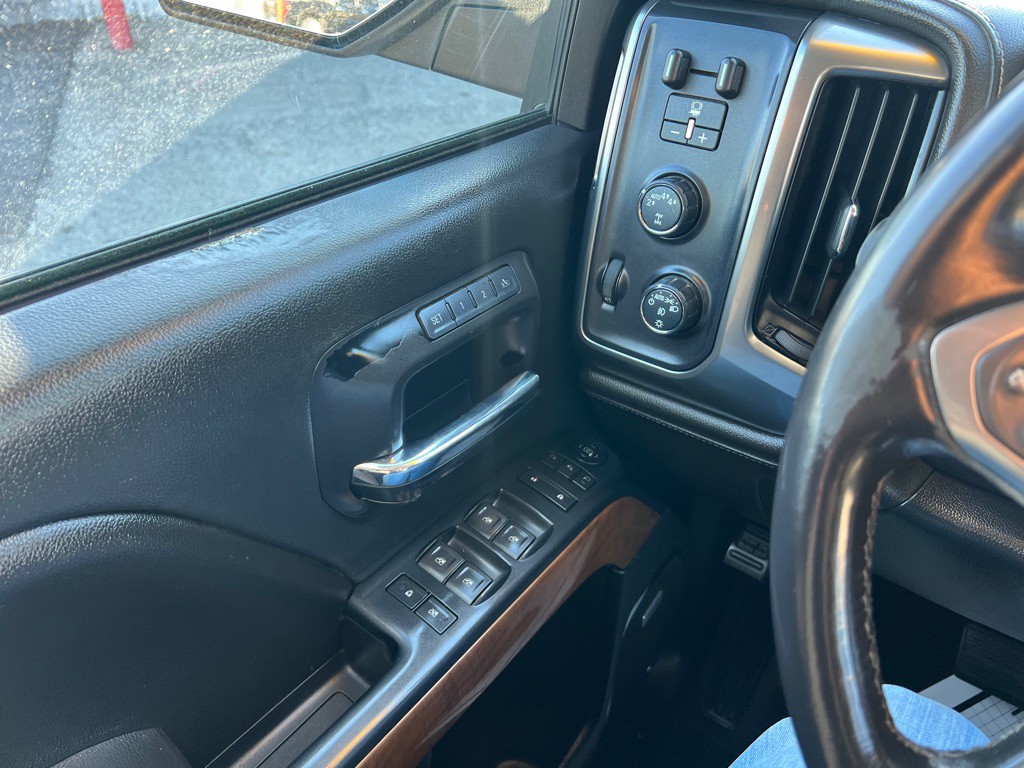 2017 Chevrolet Silverado 1500 Image 12