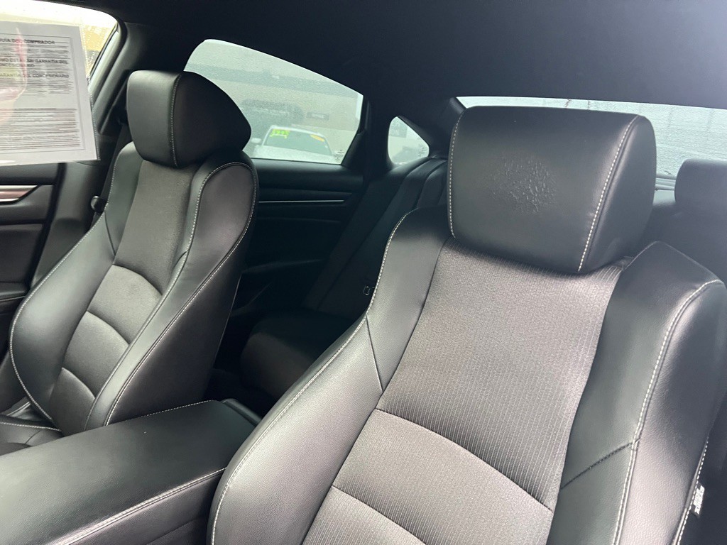 2018 Honda Accord Image 9