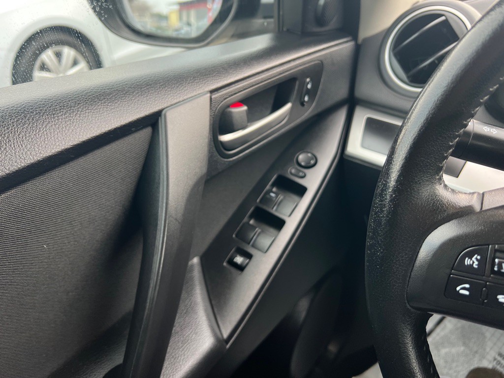 2012 Mazda Mazda3 Image 12