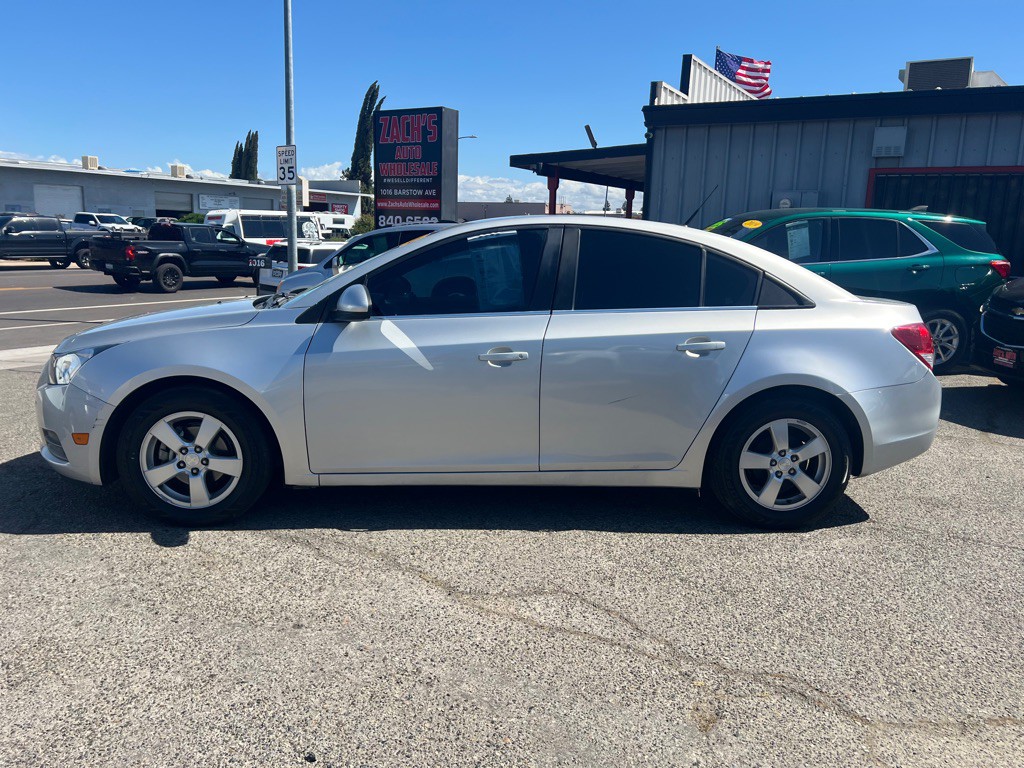 2014 Chevrolet Cruze Image 2