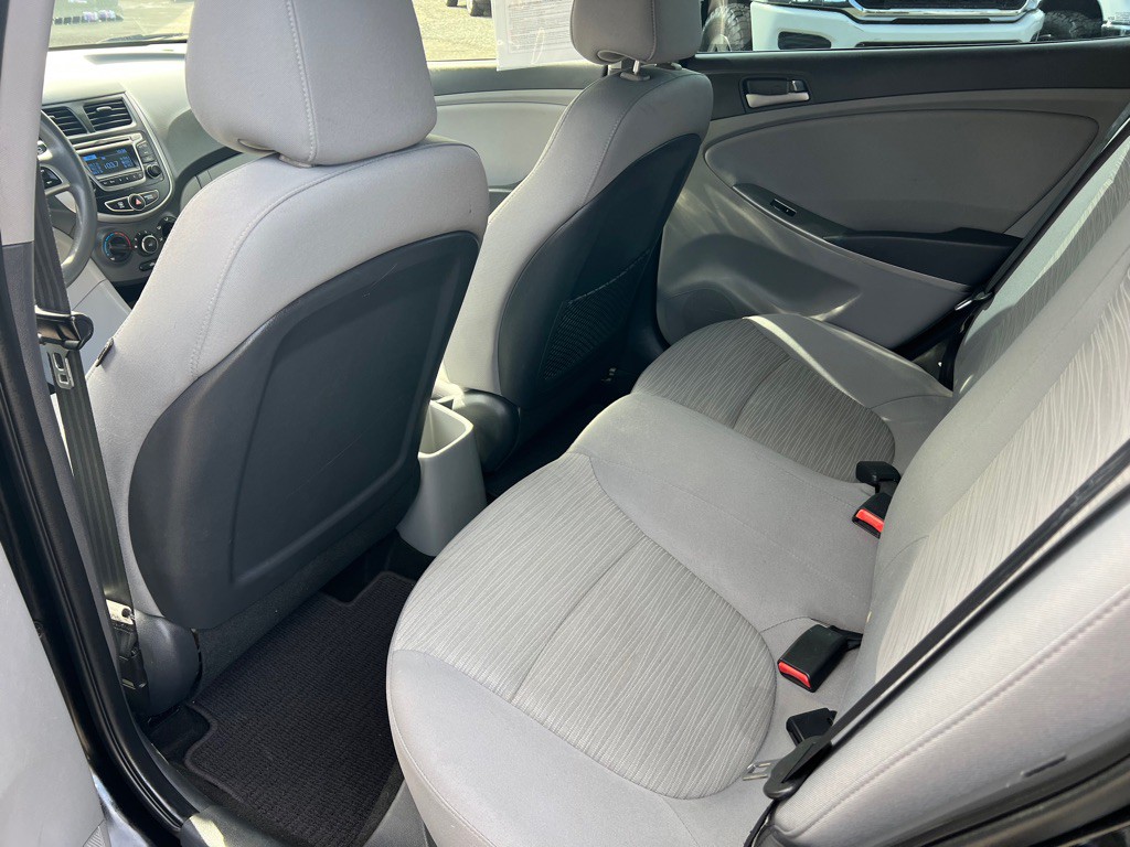 2017 Hyundai Accent Image 7