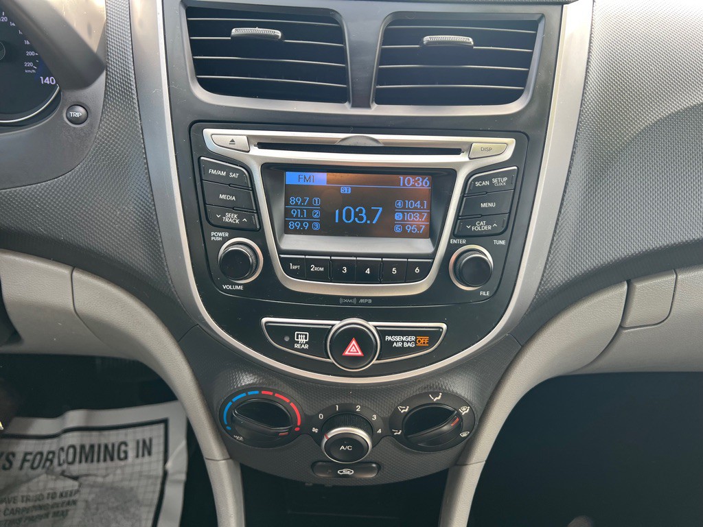 2017 Hyundai Accent Image 10