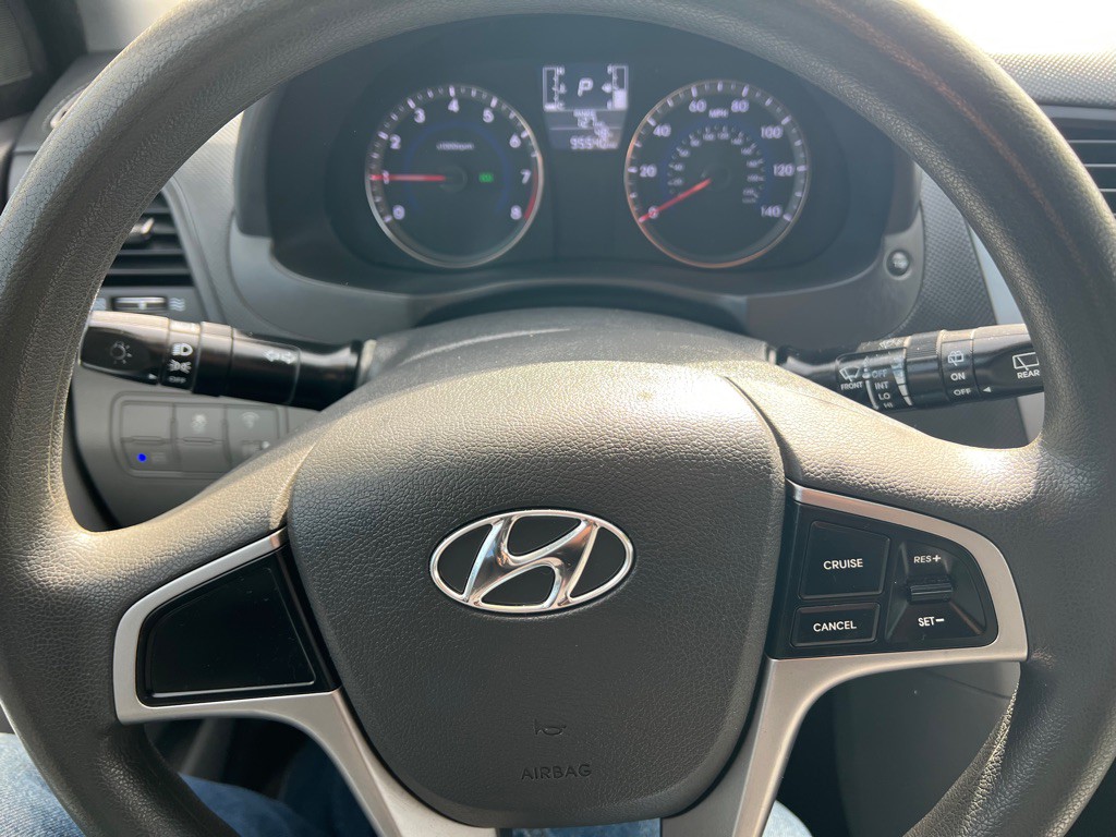 2017 Hyundai Accent Image 11