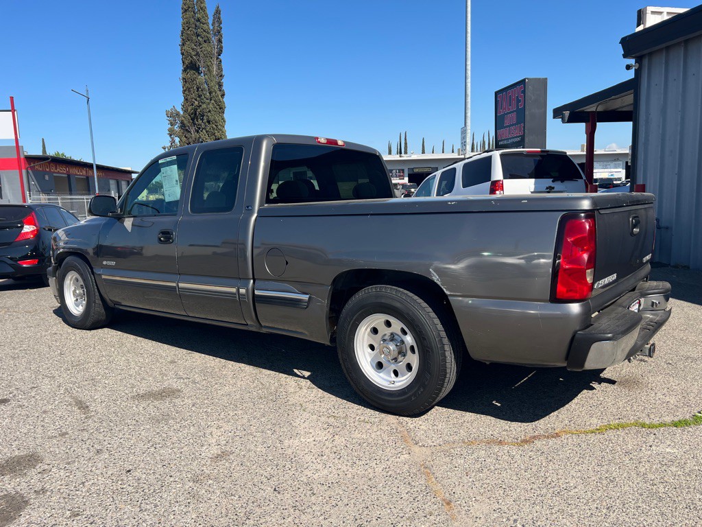 2000 Chevrolet Silverado 1500 Image 3