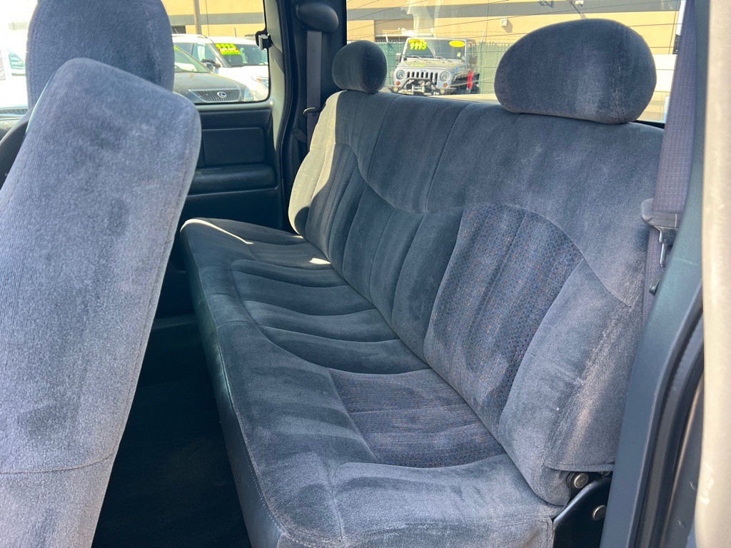 2000 Chevrolet Silverado 1500 Image 9