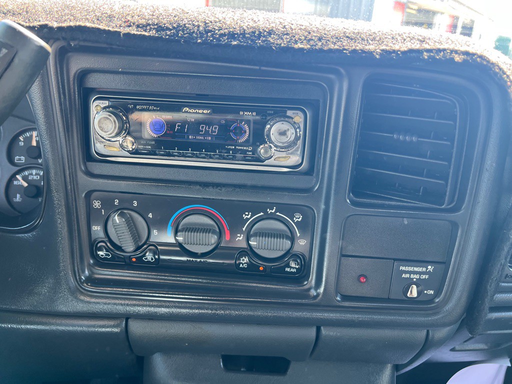 2000 Chevrolet Silverado 1500 Image 10