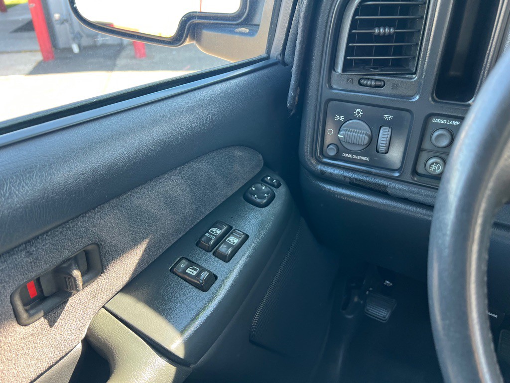 2000 Chevrolet Silverado 1500 Image 12