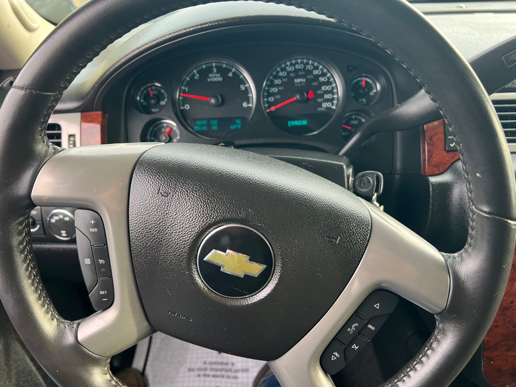 2011 Chevrolet Tahoe Image 11