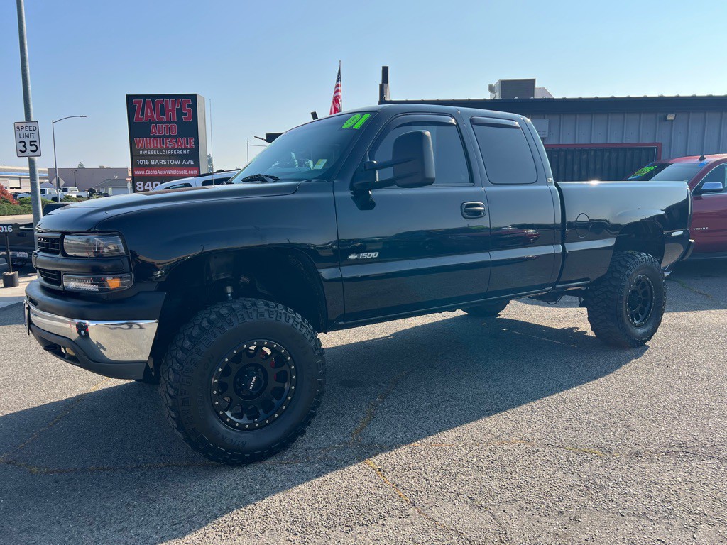2001 Chevrolet Silverado 1500 Image 1