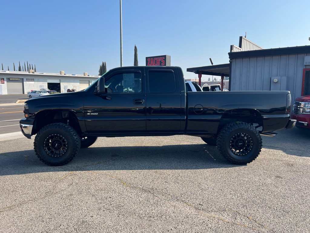 2001 Chevrolet Silverado 1500 Image 2