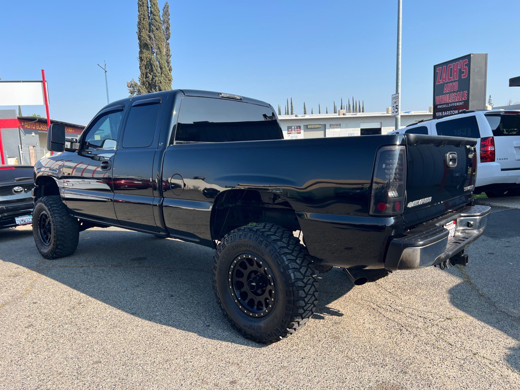 2001 Chevrolet Silverado 1500 Image 3